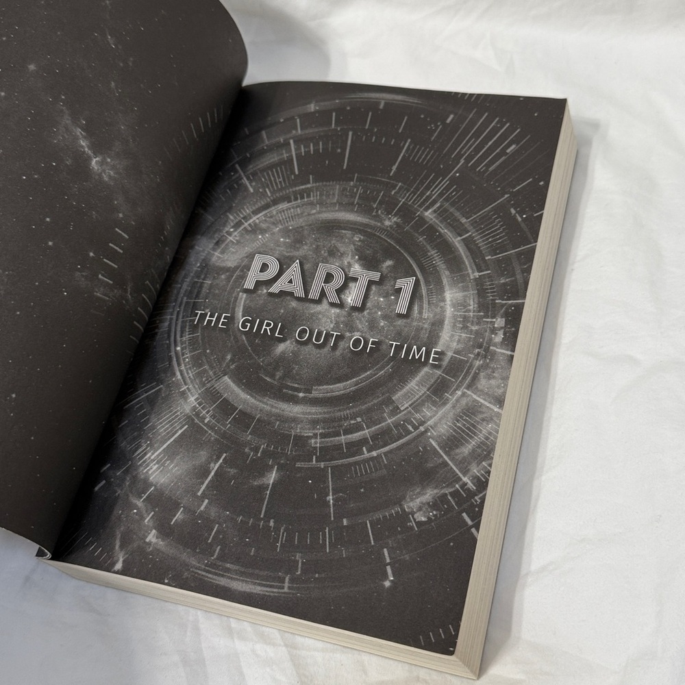 “Aurora Rising” Sci-Fi Fantasy Paperback Book by Amie Kaufman and Jay Kristoff - Picture 8 of 11